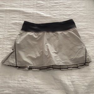 Lululemon pleated skirt